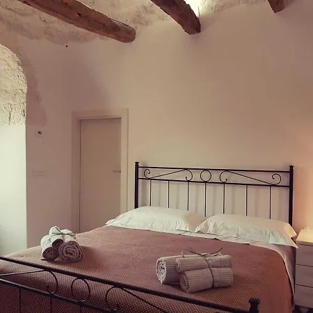 Lunali Bed & Breakfast 3*