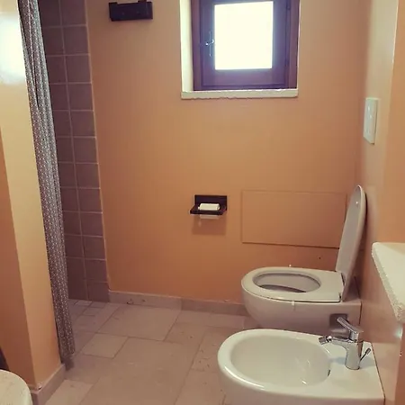 Lunali Bed & Breakfast 3*