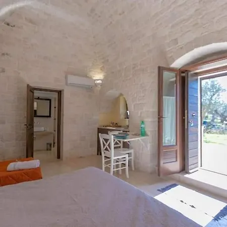 Lunali Bed and Breakfast Αλμπερομπέλο