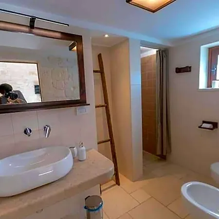 Lunali Bed & Breakfast